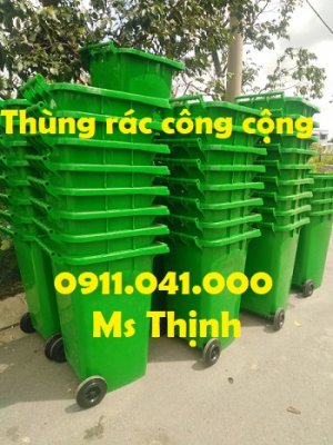 Thùng rác 240lit hạn chế ô nhiễm môi trường